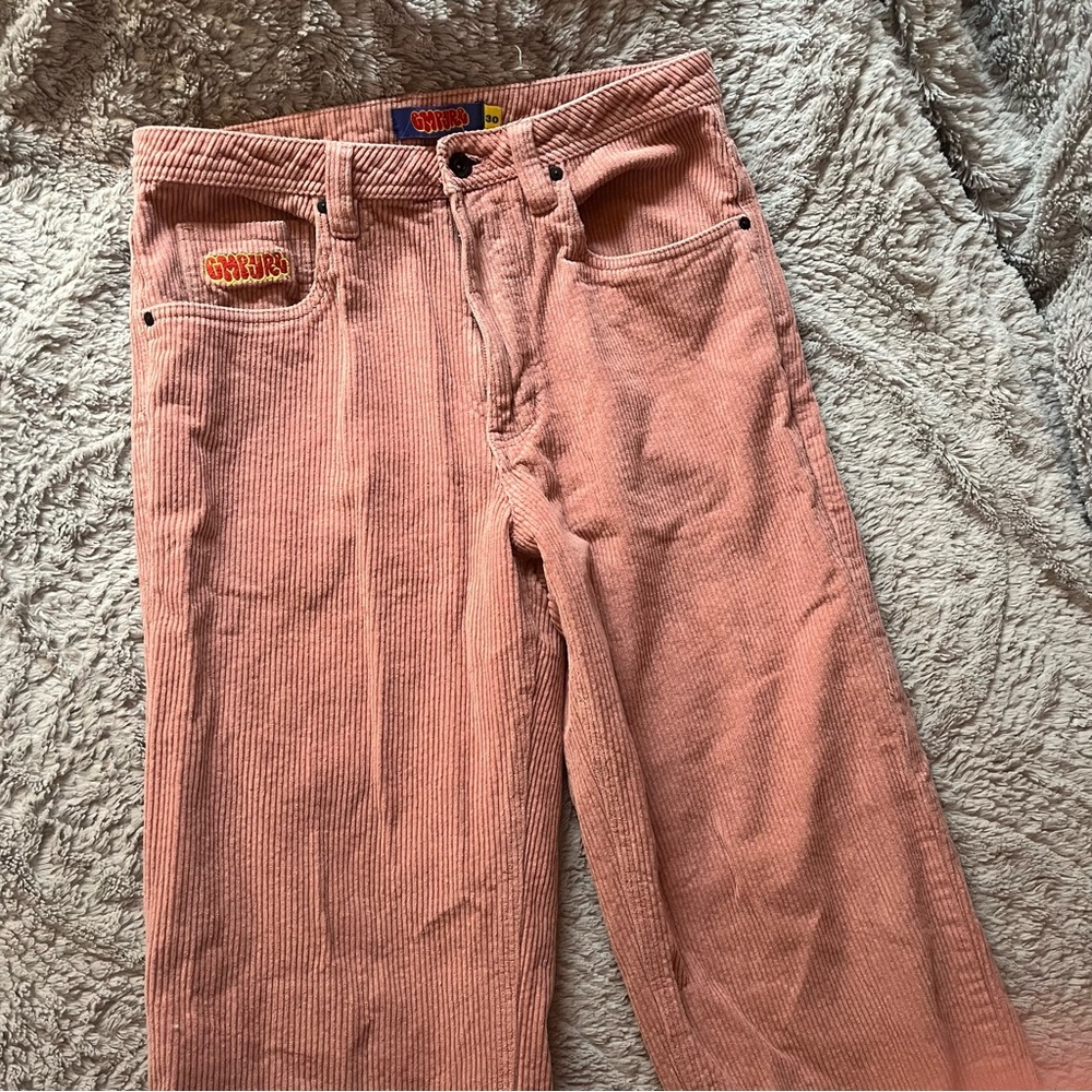 Stylish Empyre loose fit corduroy baggy jeans in light pink